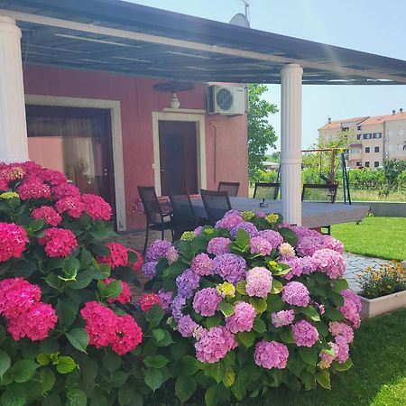 Apartments Dragica Porec Exterior photo