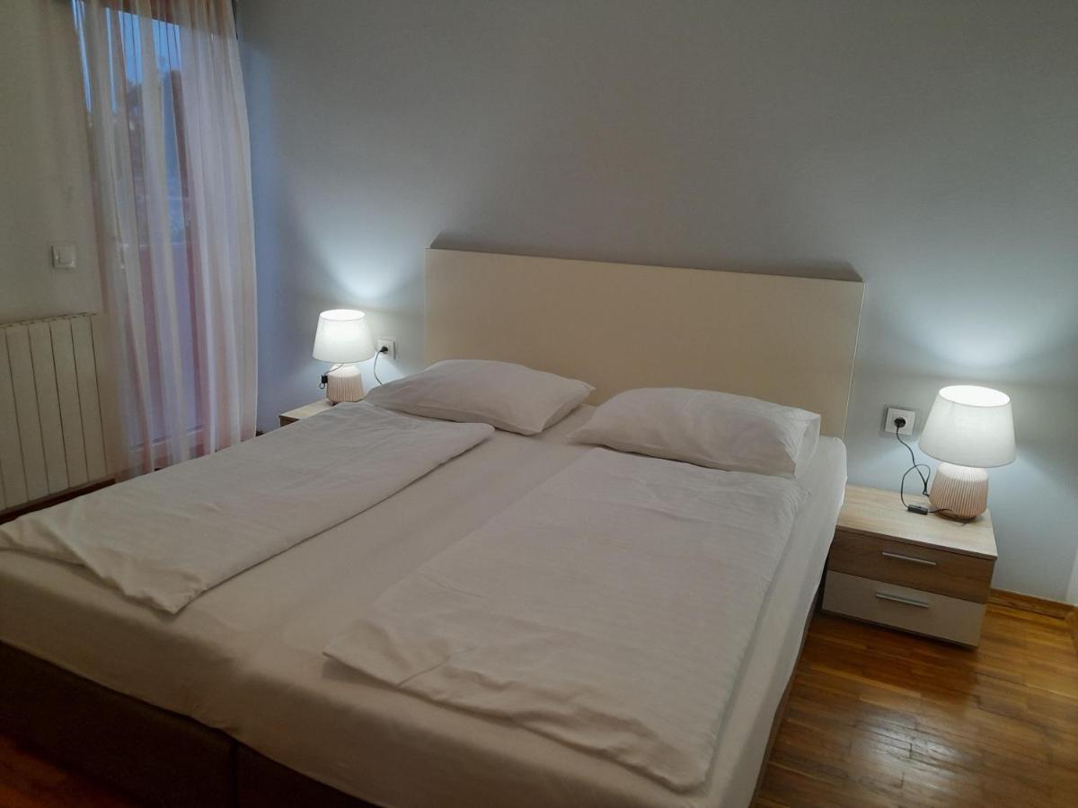 Apartments Dragica Porec Exterior photo