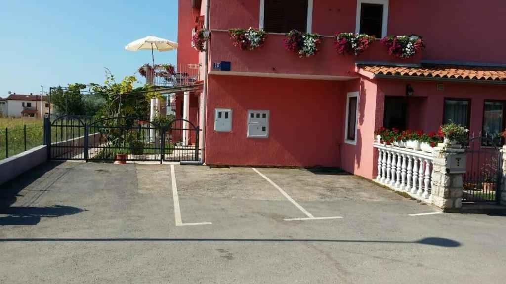 Apartments Dragica Porec Exterior photo