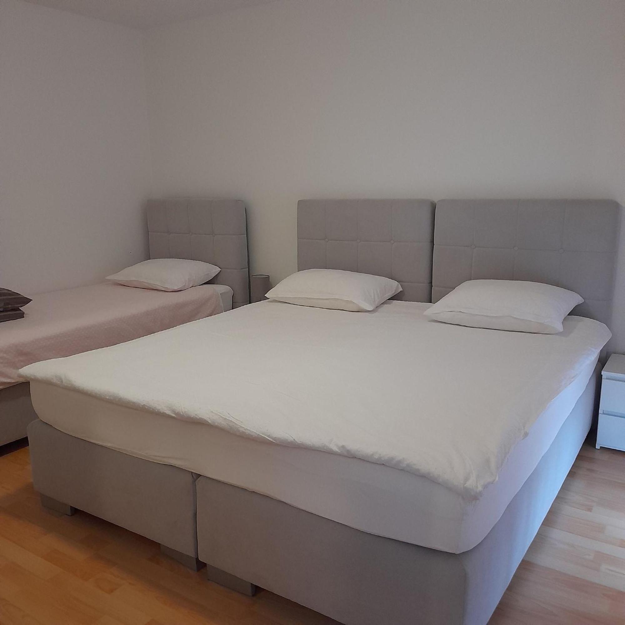 Apartments Dragica Porec Exterior photo